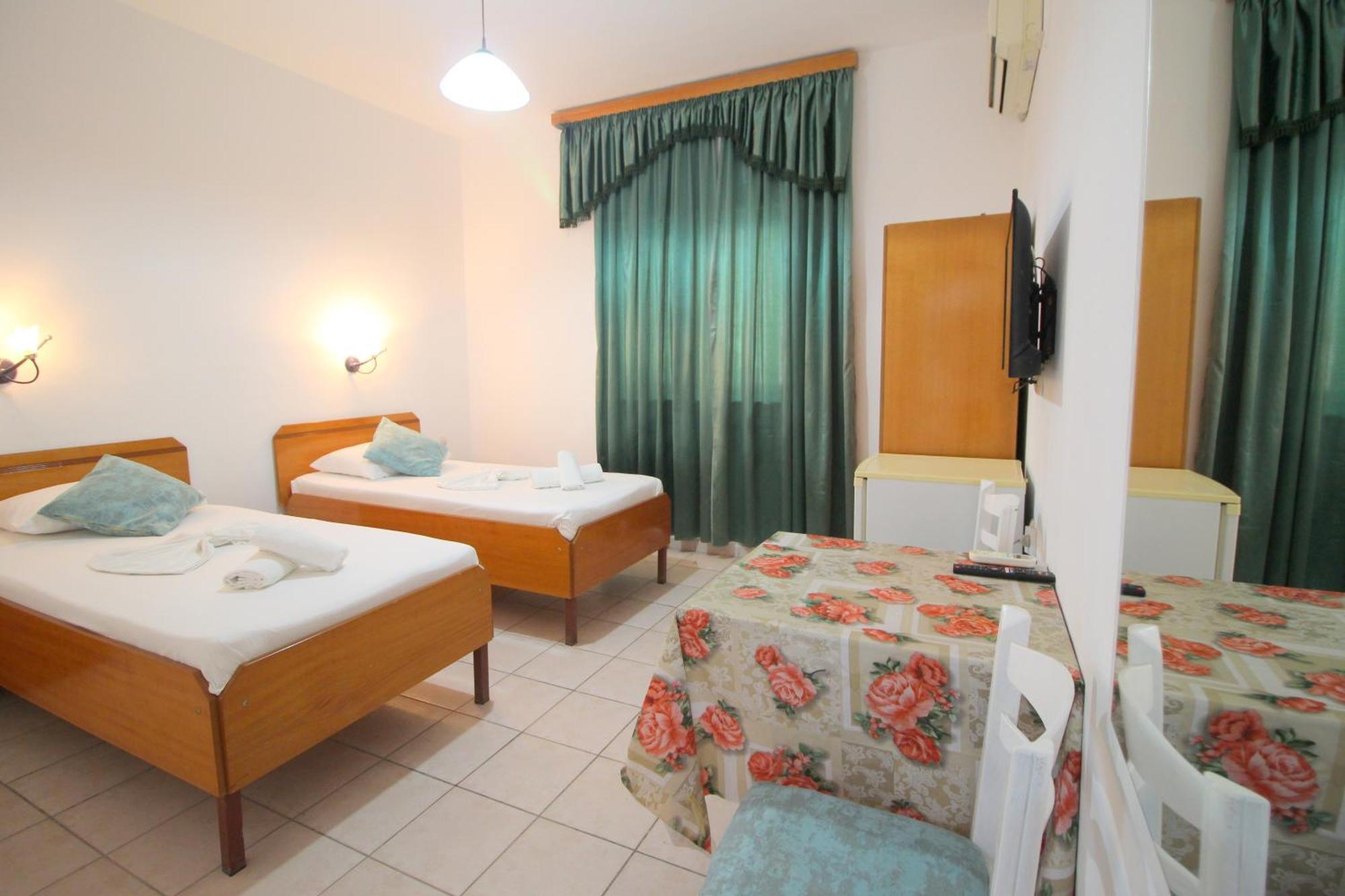 Hotel Ceka Sarandë Exterior foto